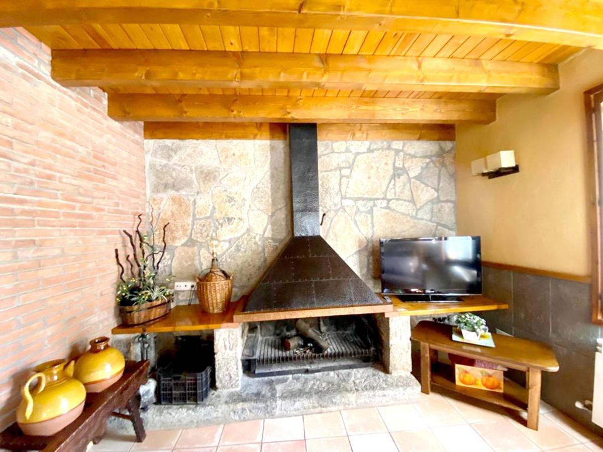 Spacious House In Ogassa With Terrace And Bbq Bagian luar foto